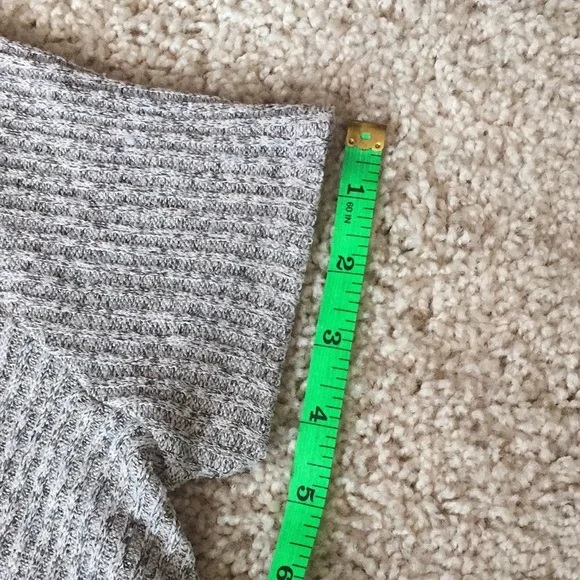 Green Envelope | Open-Back Top - Picture 4 of 9